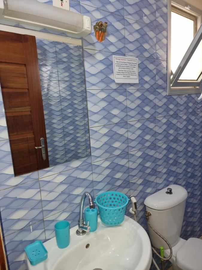 Chambres Privees Climatisees-Douches Personnelles-Neflix-Salon Dakar Exterior photo